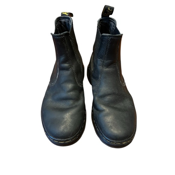 Dr. Martens Chelsea Boots Womens Size 7 US Embury Soft Toe Black Leather - Picture 2 of 8